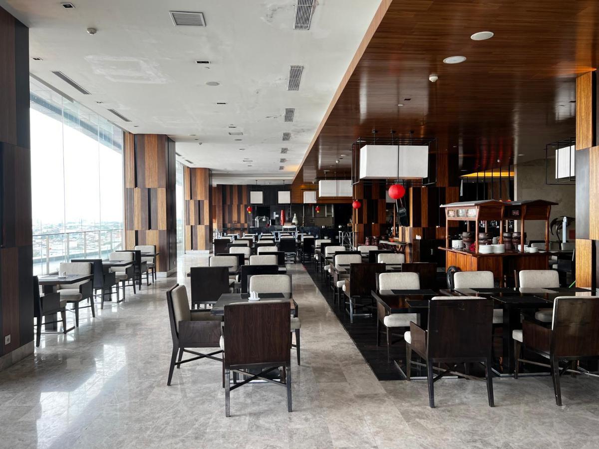 Po Hotel Semarang Esterno foto