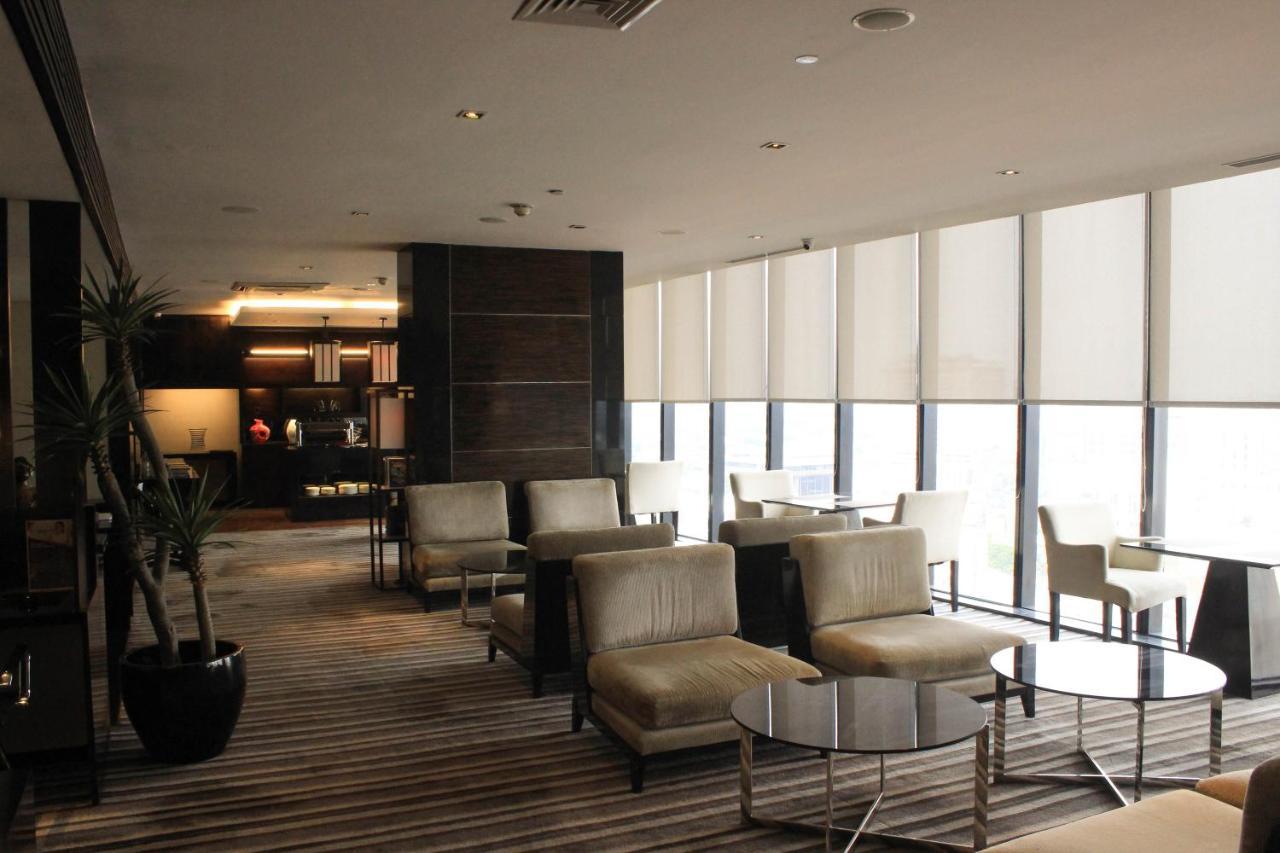 Po Hotel Semarang Esterno foto