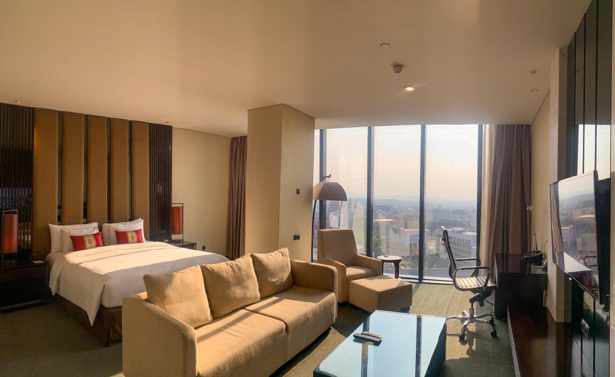 Po Hotel Semarang Esterno foto