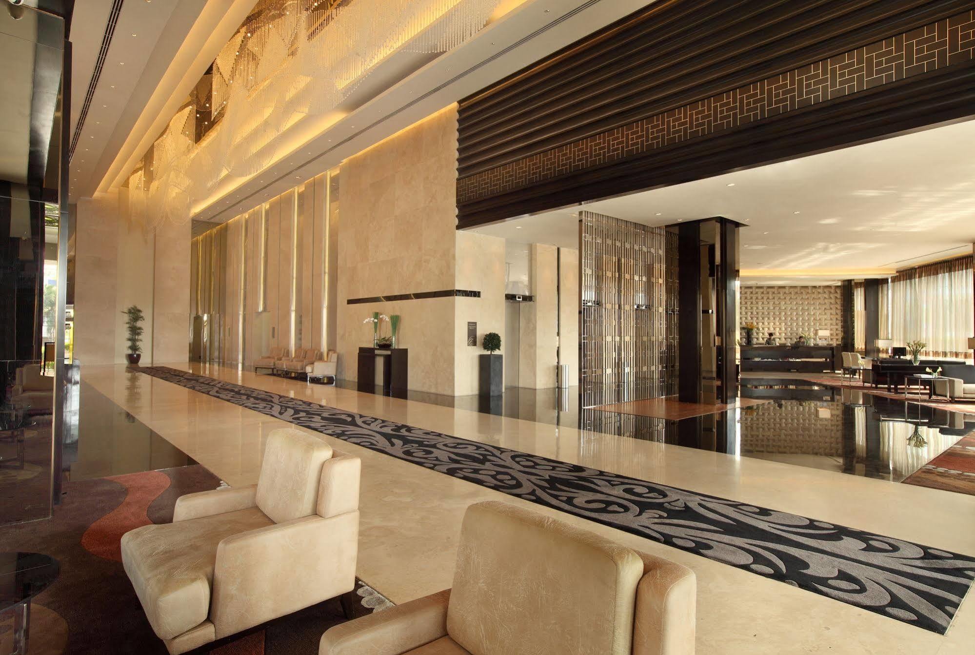 Po Hotel Semarang Esterno foto