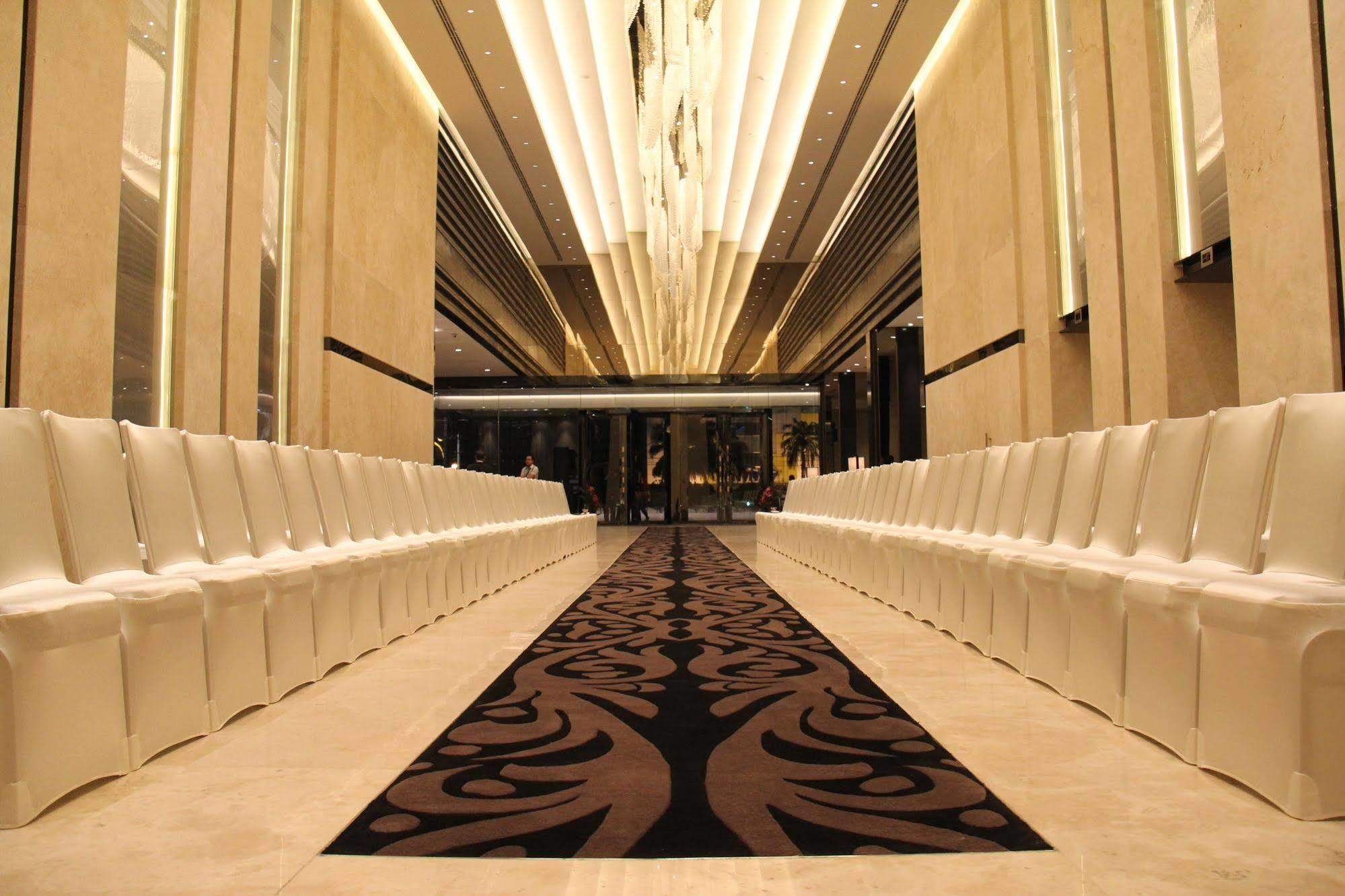 Po Hotel Semarang Esterno foto